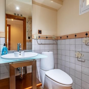 Duplex 23B baño abajo